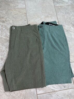 Volcom Men’s Surf & Turf Hybrid Shorts Size 34